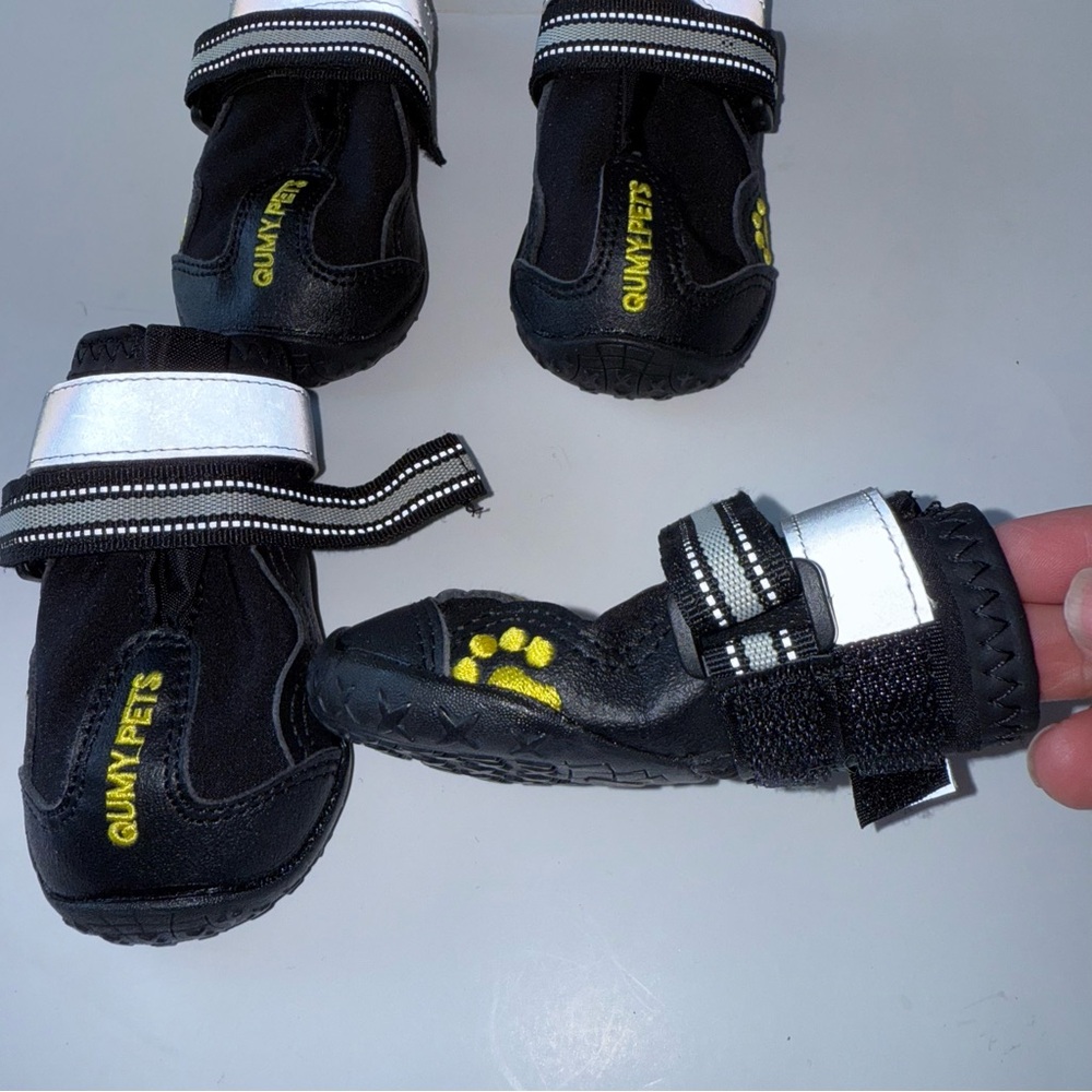 Dog Boots for Winter Snowy Day number 4 black reflective - Picture 5 of 10
